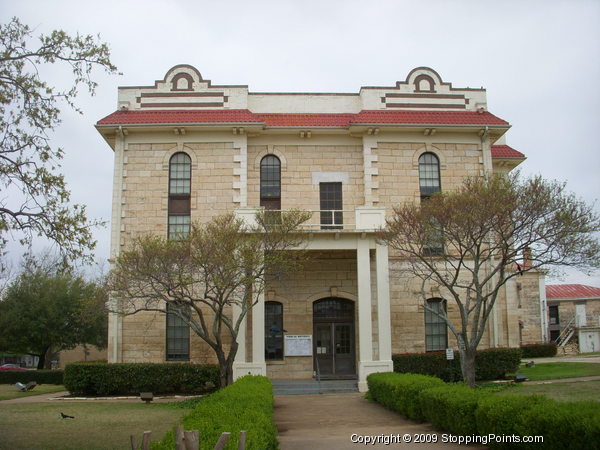 Robertson County Courthouse in Franklin Tx