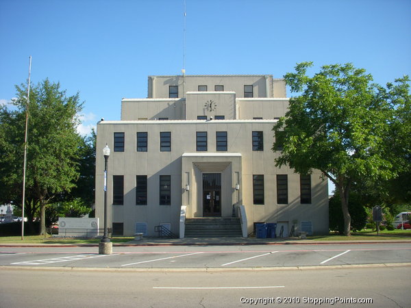 Titus County Courthouse