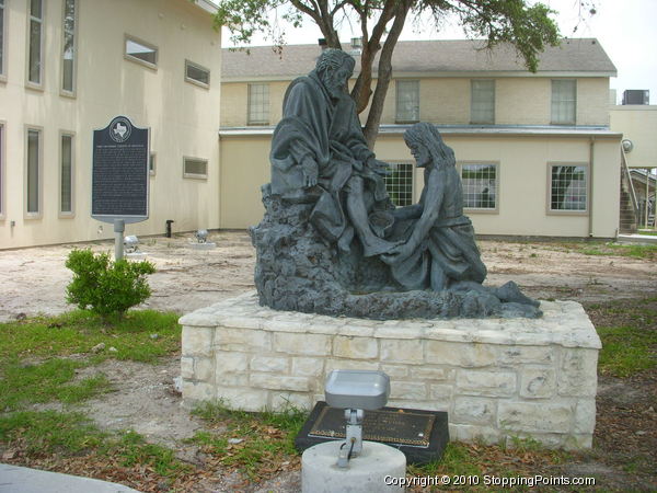 Christ Washing Feet Statue