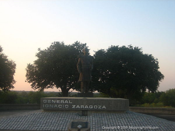 Ignacio Zaragoza Monument