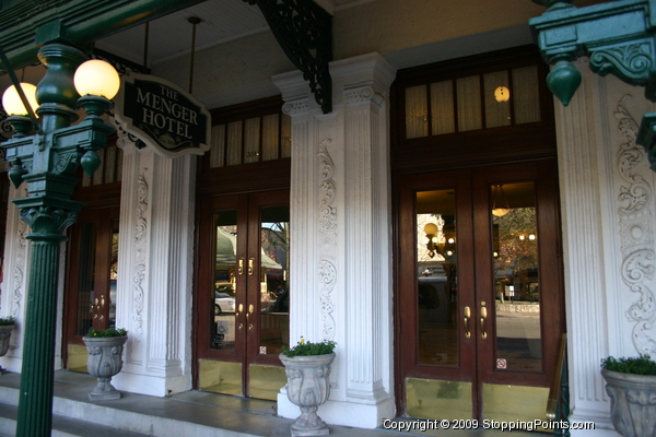 Entrance at the Menger