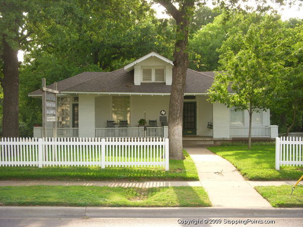 Schulze House in Irving, Tx