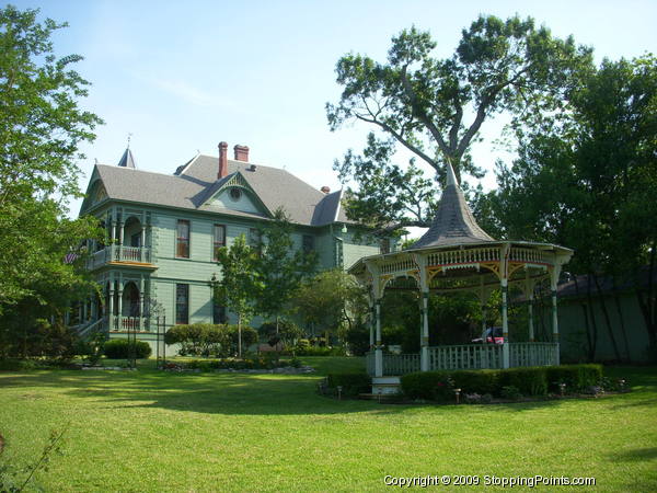 Wood-Hughes House and Gazebo