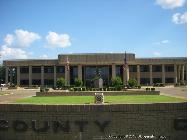 Courthouse in New Boston